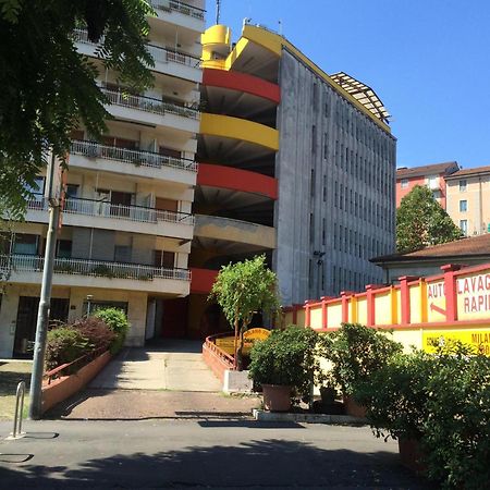 White Ribbon Hotel Milan Exterior photo